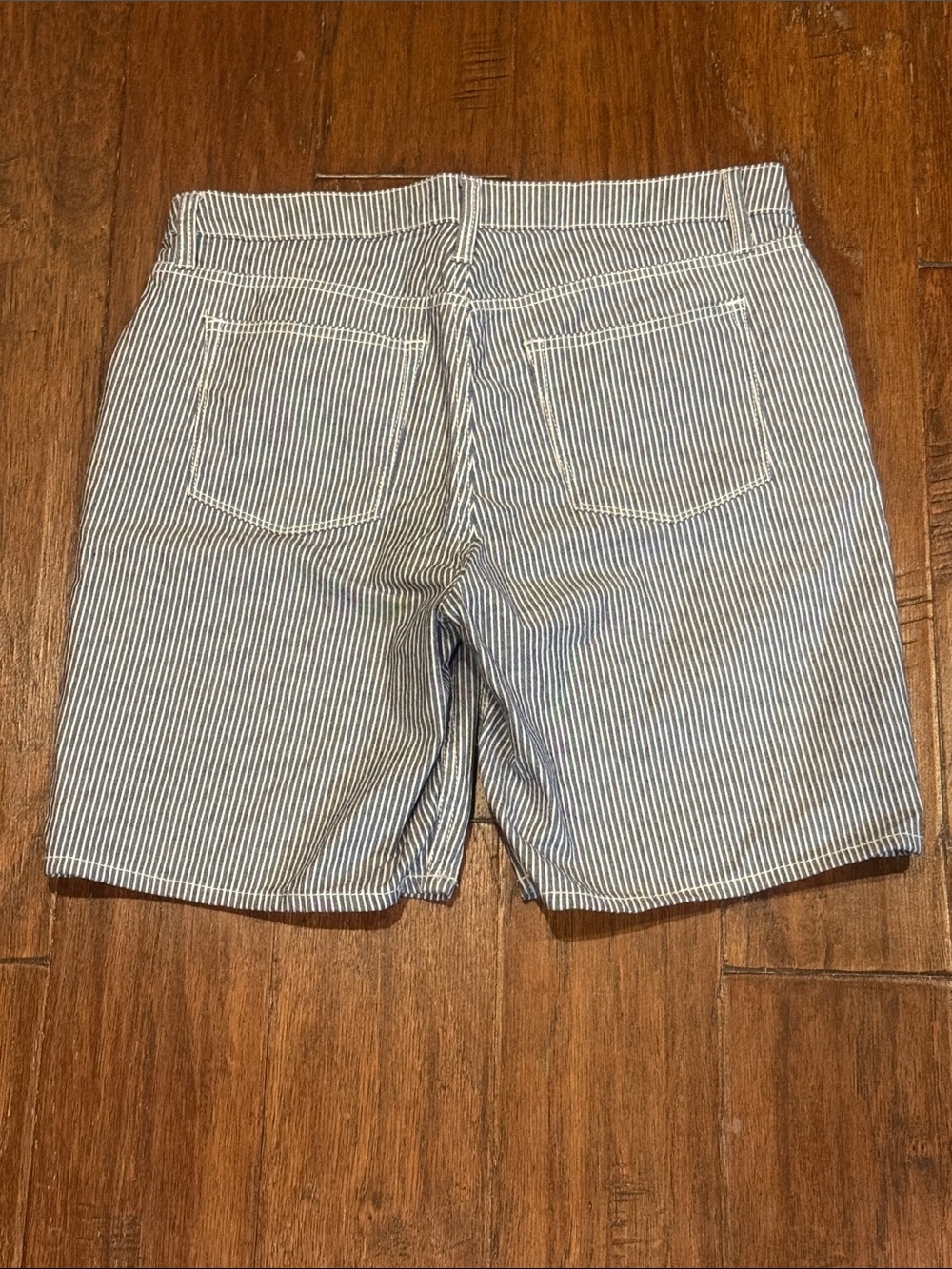 Size 8 Lee Midrise Blue and White Striped Cotton Shorts - Picture 3 of 9